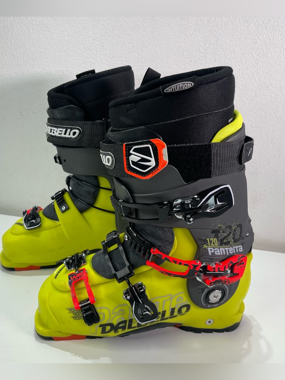 Dalbello Panterra 120 Ski Boots US 8.5 Mondo 26.5  308MM Vacation